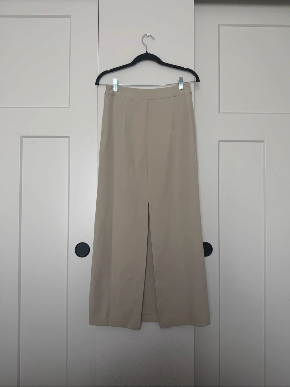 Slim Fit Beige Midi Skirt